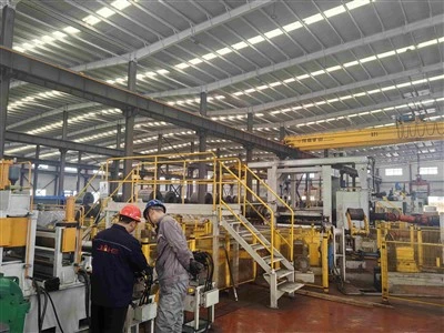Persecución de metal después de la máquina de cizallamiento